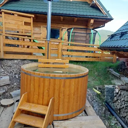 Dağ evi Stylovy Zrub Martina A S Kupacou Kadou A Detskym Ihriskom! Ždiar