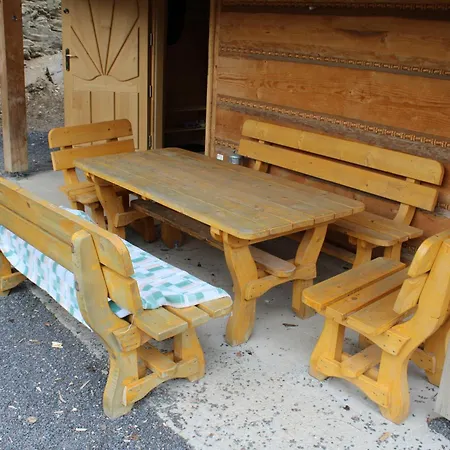 Stylovy Zrub Martina A S Kupacou Kadou A Detskym Ihriskom! Sebesér